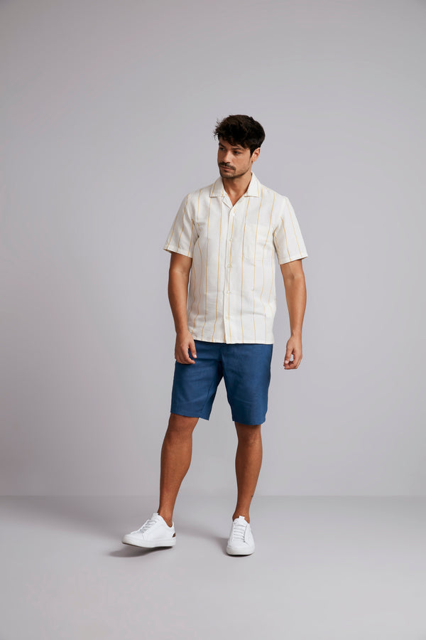 Camisa Manga Curta com Bolso Linen Blend Comfort Listrada - Bege