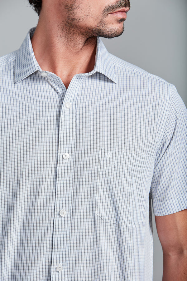 Camisa Manga Curta com Bolso Comfort Listrada - Azul Marinho