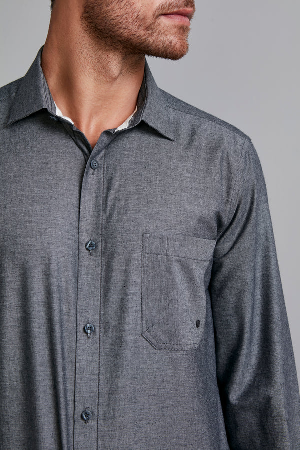 Camisa com Bolso Lisa Comfort - Cinza Chumbo
