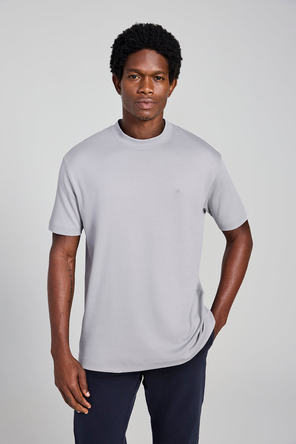 Camiseta Gola Média Comfort
