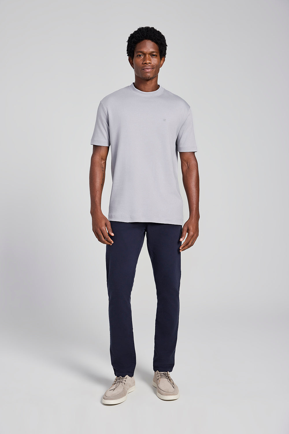 Camiseta Gola Média Comfort