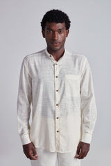 Camisa com Bolso Gola Padre Slub Comfort - Bege
