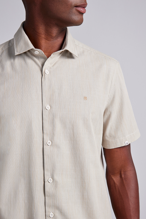 Camisa Manga Curta Lisa Slub Slim Fit - Bege