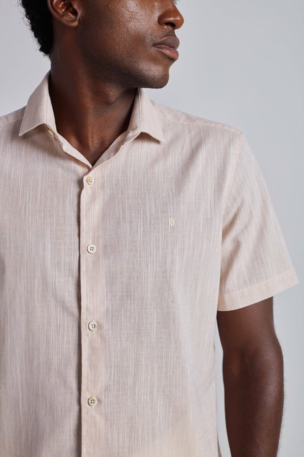 Camisa Manga Curta Lisa Slub Slim Fit - Bege