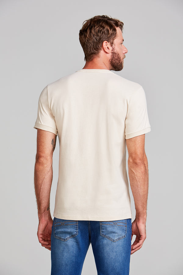 Camisa Polo Malha Slim Fit Gola Portuguesa - Bege
