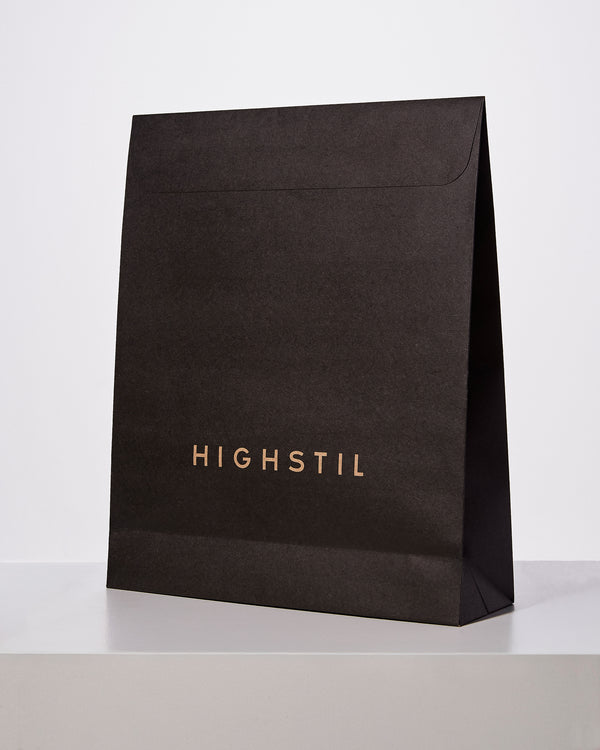 Embalagem para presente pequena
 - Preto