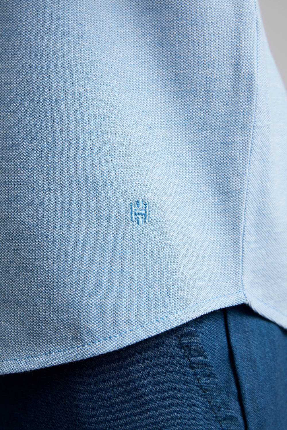 Camisa Manga Curta com Bolso Lisa Piquet Slim Fit
