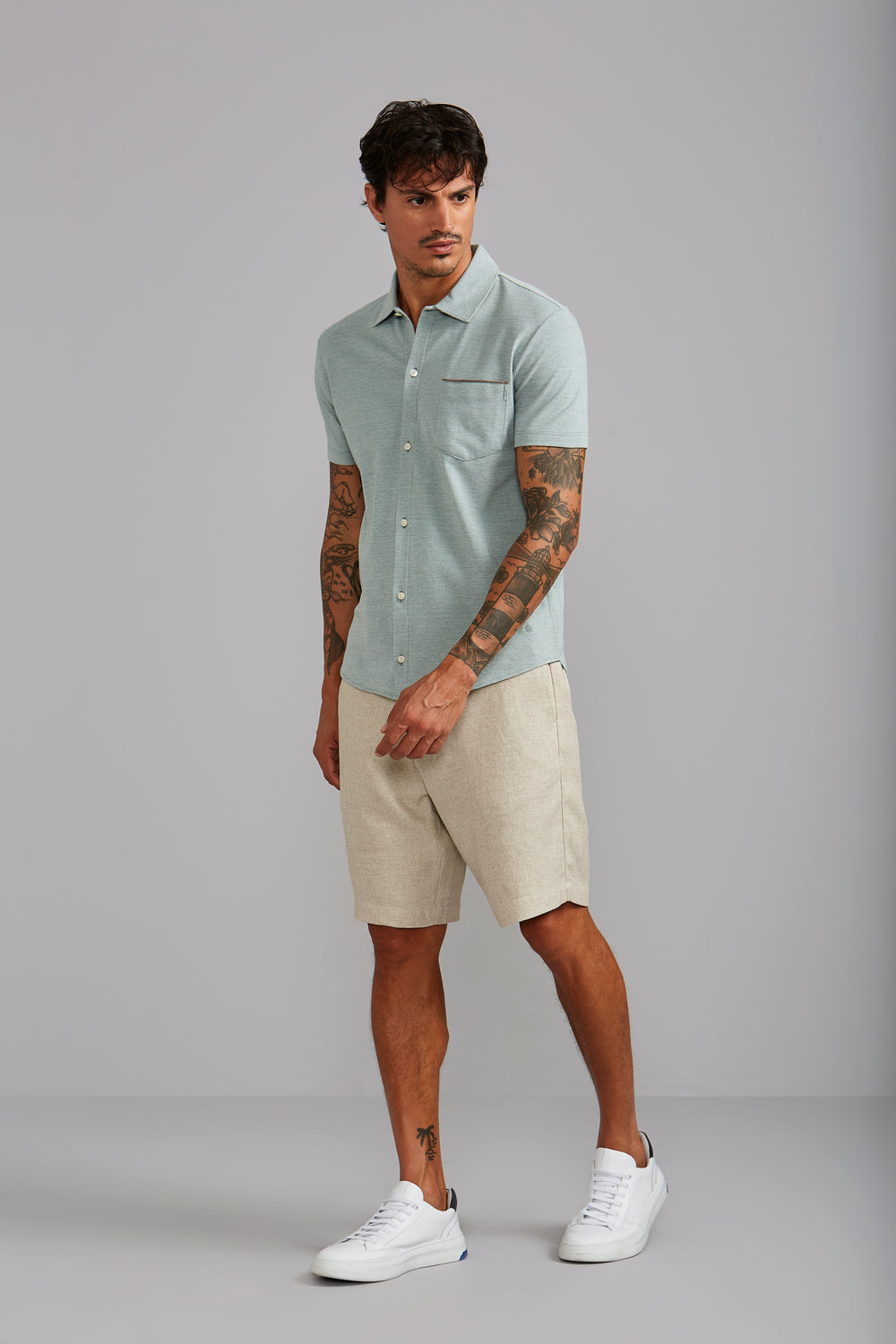 Camisa Manga Curta com Bolso Lisa Piquet Slim Fit