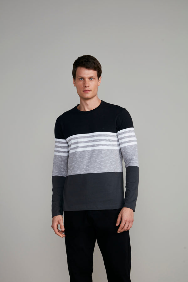 Camiseta Manga Longa Malha Slim Fit - Preto