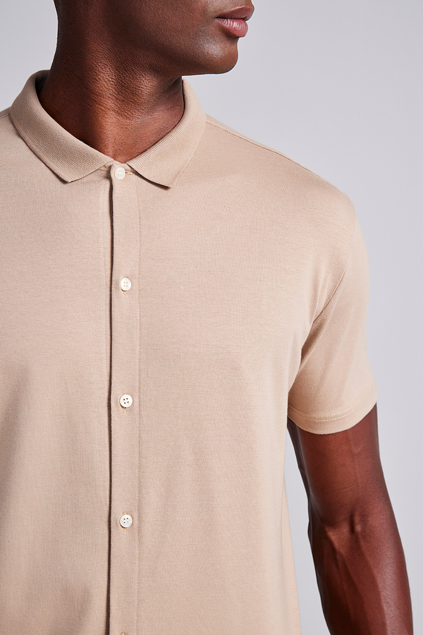 Camisa Manga Curta Lisa Malha Slim Fit - Marrom