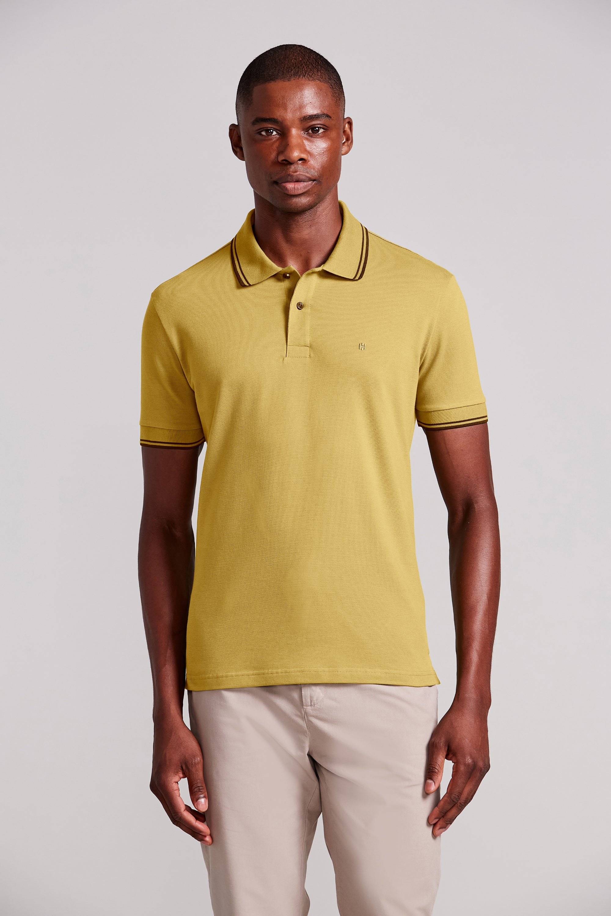 Polo Manga Curta Piquet Básica Slim Fit - Amarelo Mostarda – Highstil