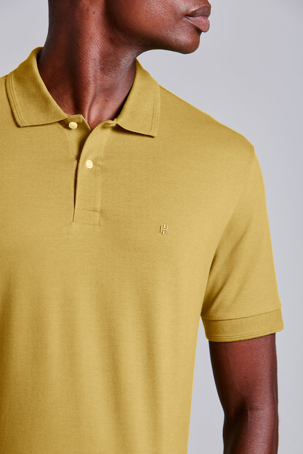 Polo Manga Curta Comfort Piquet - Amarelo Mostarda