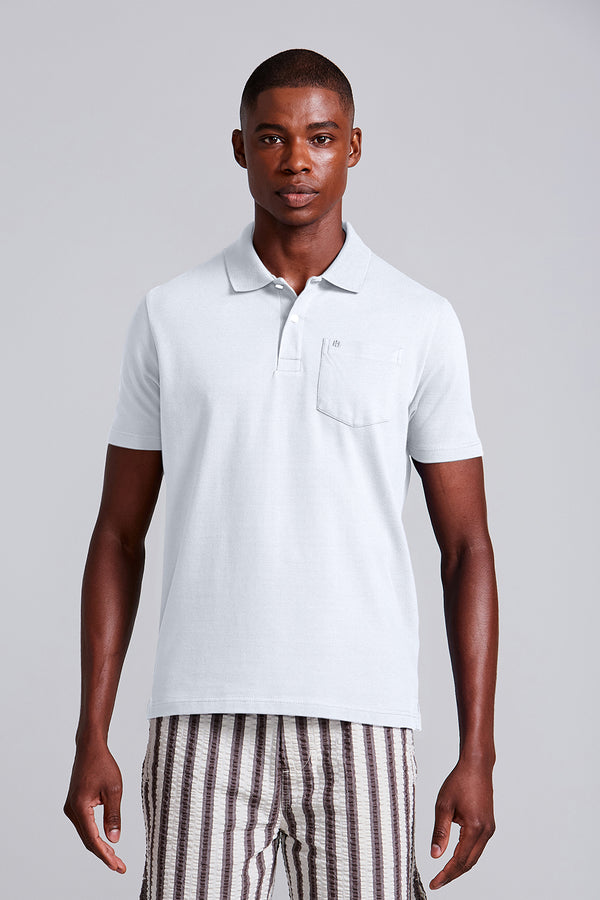 Polo Manga Curta com Bolso Comfort Piquet - Branco