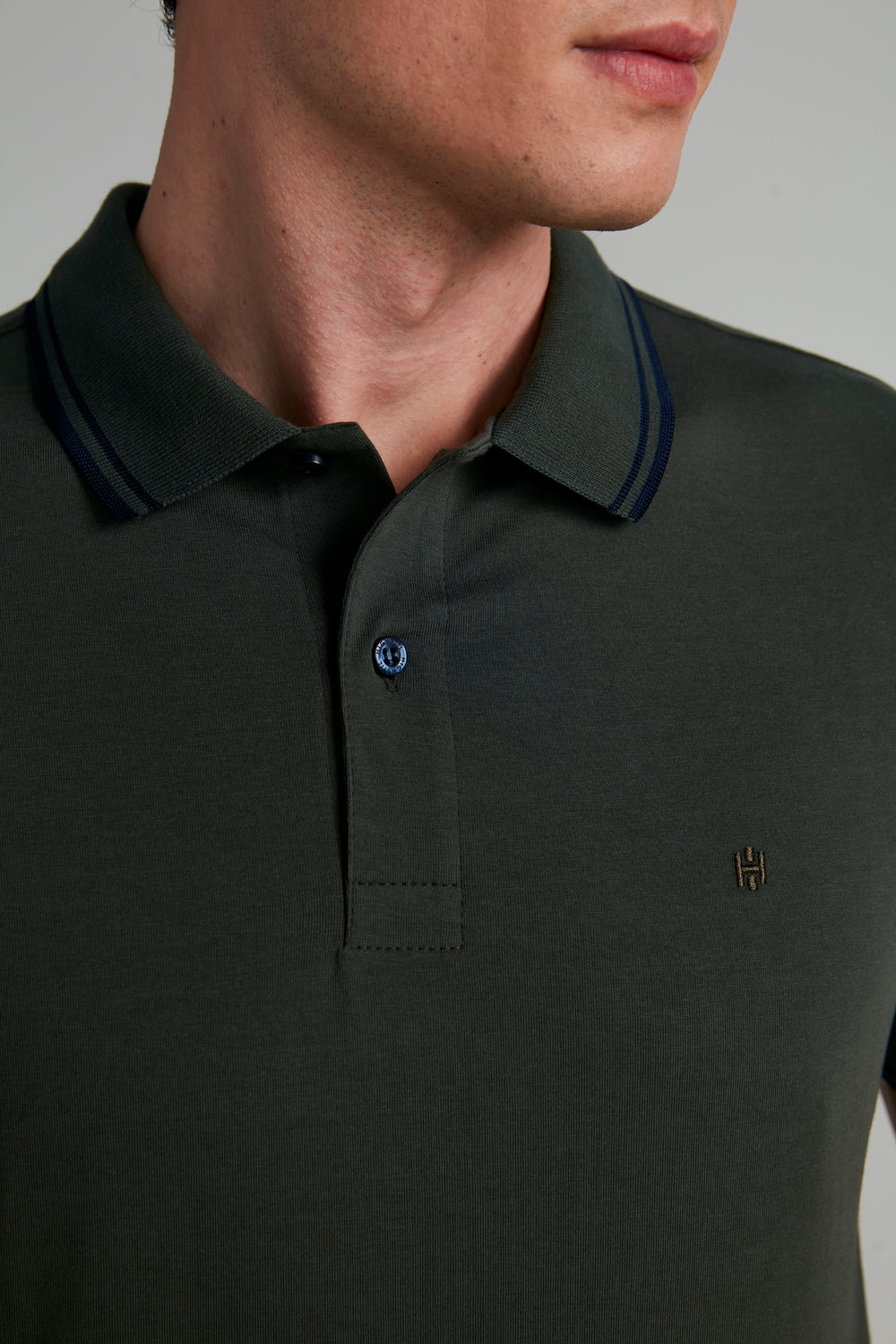 Polo Manga Curta Malha Básica Slim Fit