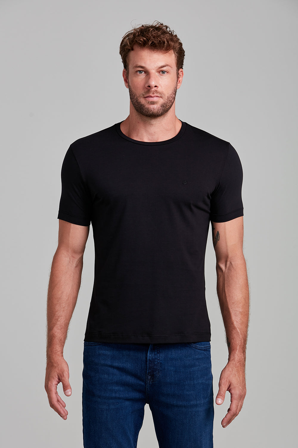 Camiseta Básica Malha Premium Slim Fit