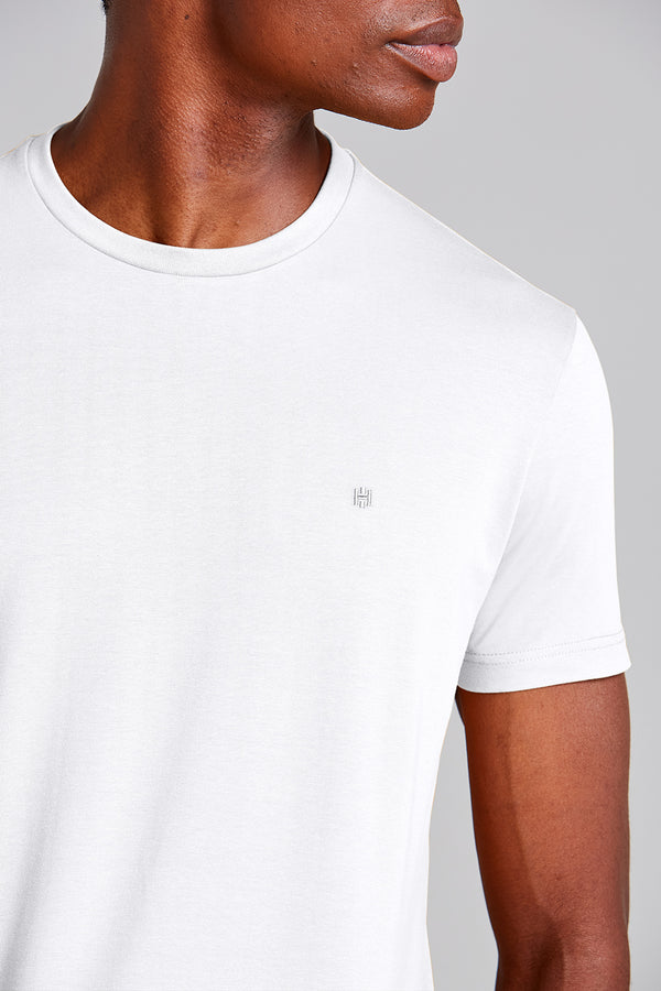 Camiseta Manga Curta Malha Básica Slim Fit - Branco