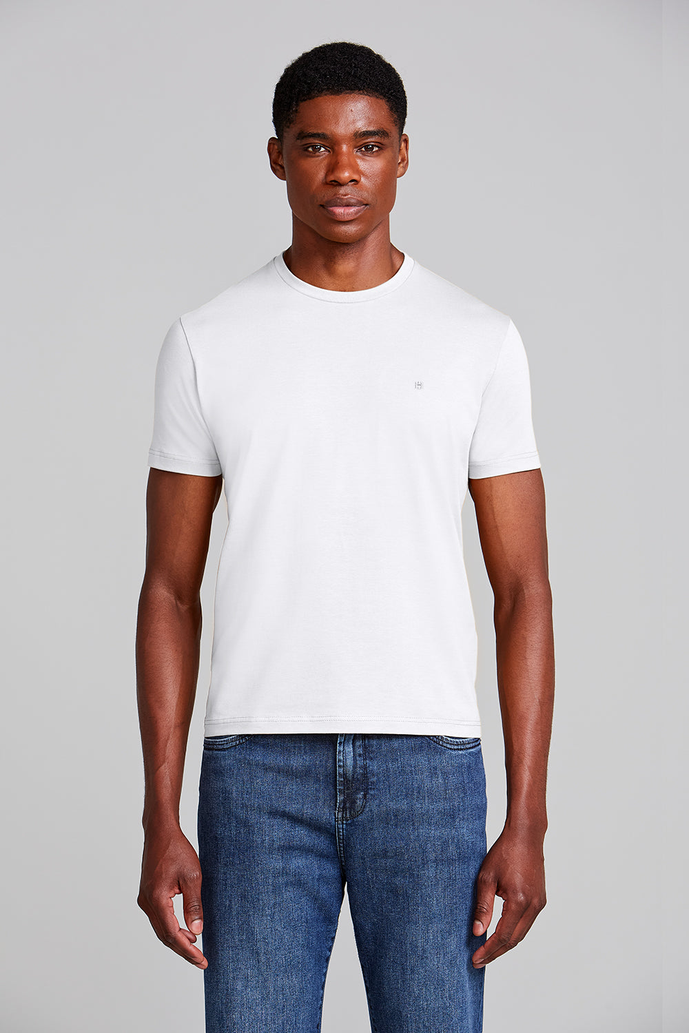 Camiseta Básica Malha Premium Slim Fit