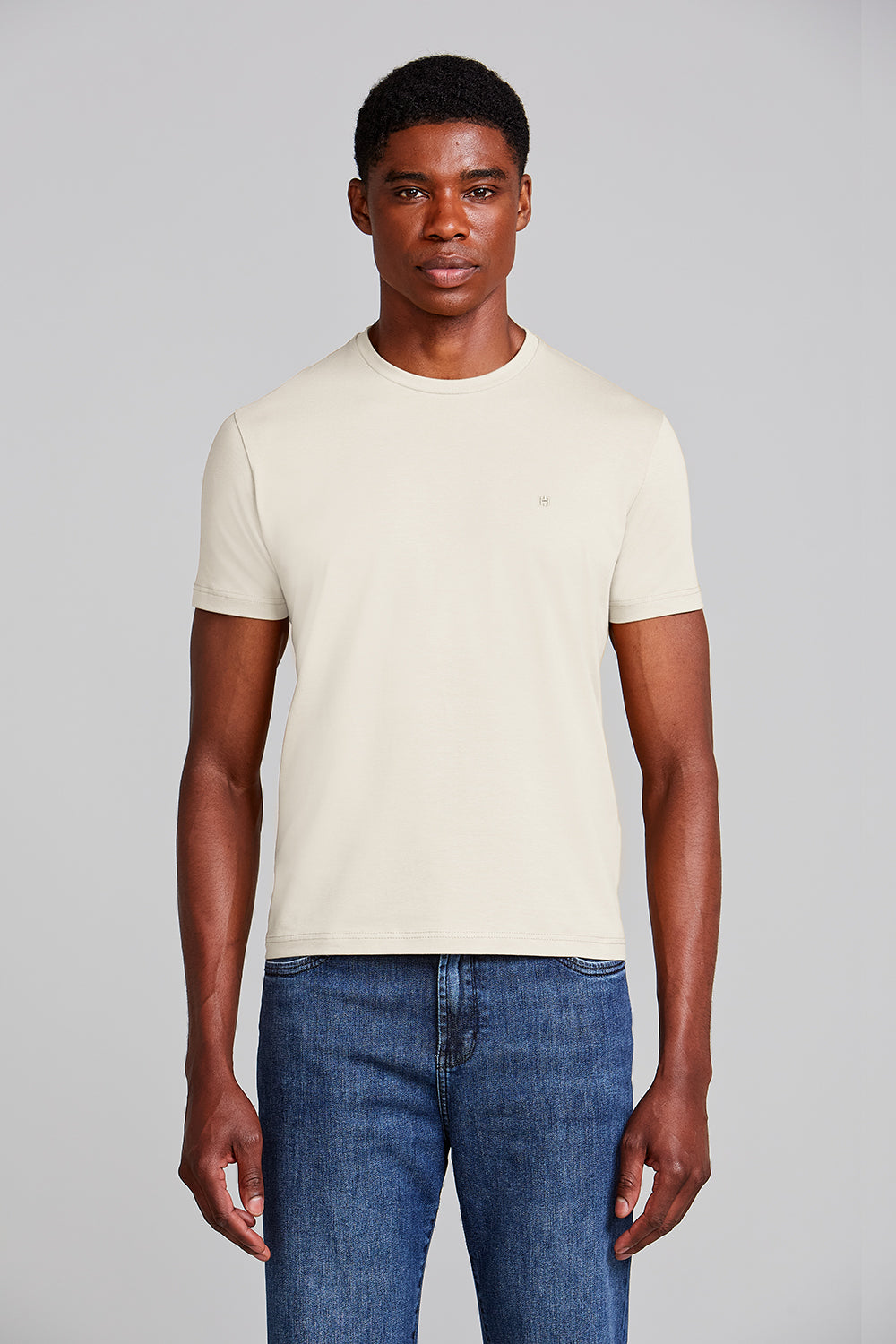 Camiseta Básica Malha Premium Slim Fit