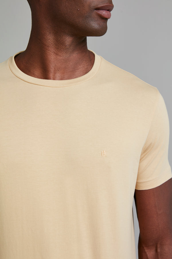 Camiseta Manga Curta Malha Básica Slim Fit - Amarelo