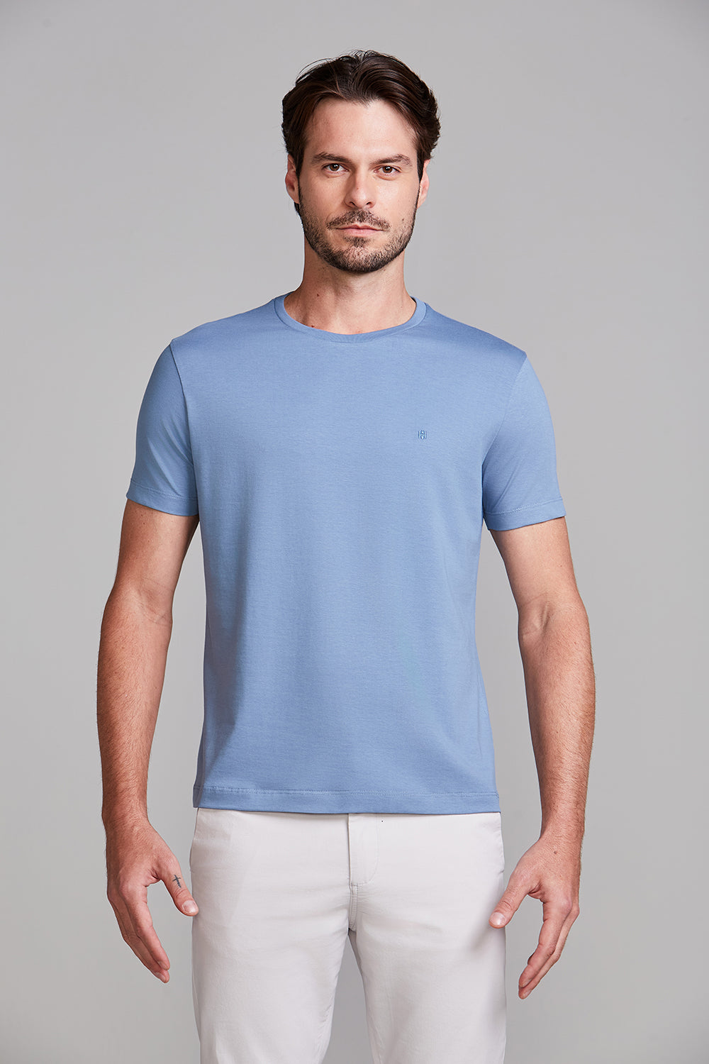 Camiseta Básica Malha Premium Slim Fit