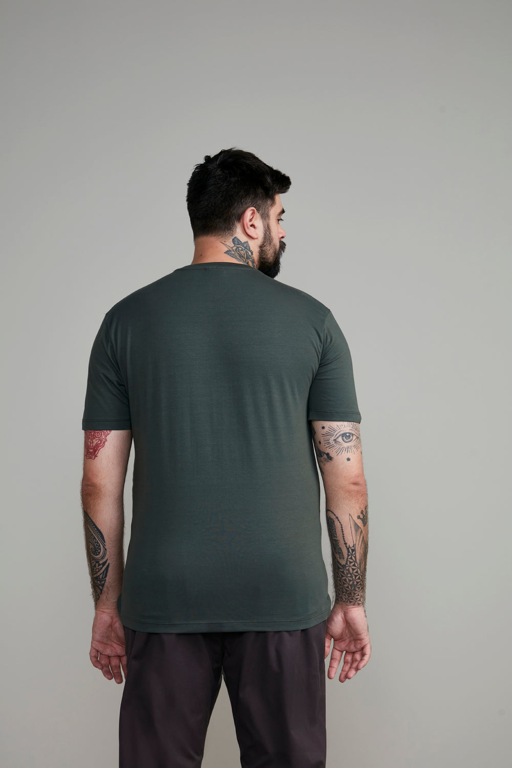 Camiseta Básica Malha Premium Slim Fit