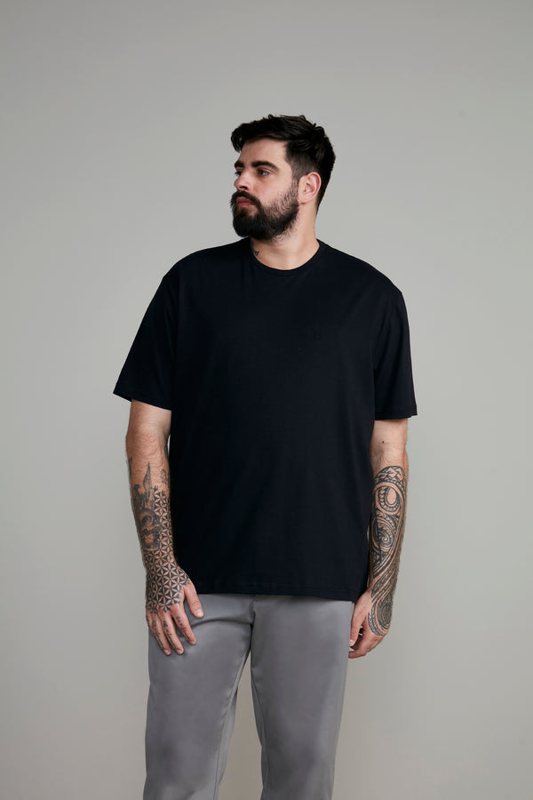 Camiseta Manga Curta Comfort Malha Básica - Preto