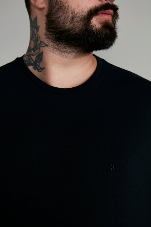 Camiseta Manga Curta Comfort Malha Básica - Preto