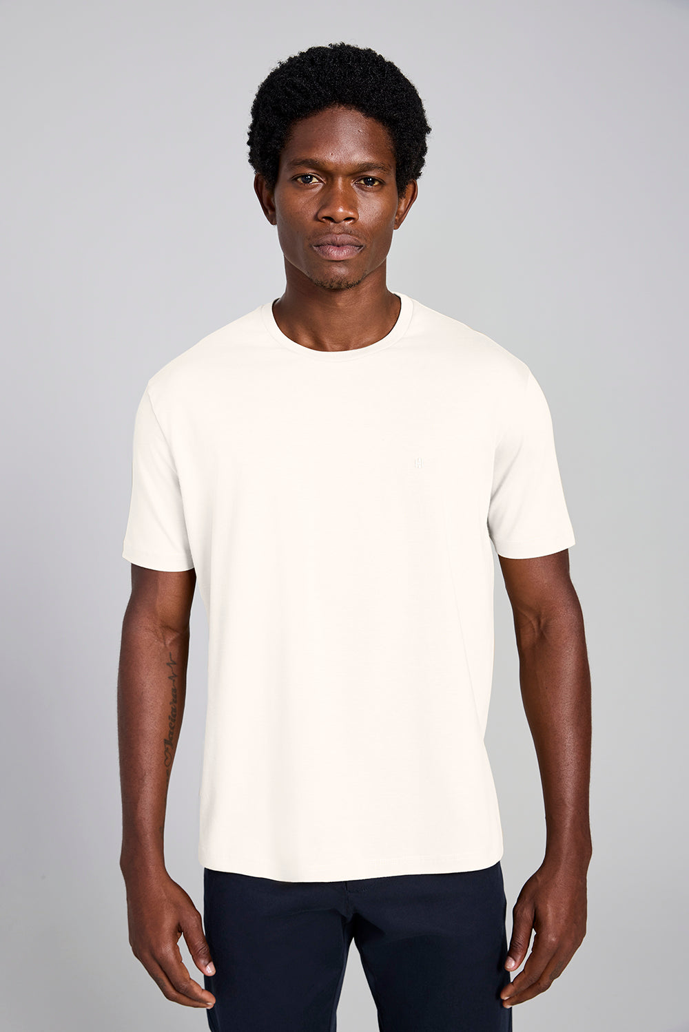 Camiseta Básica Malha Premium Comfort