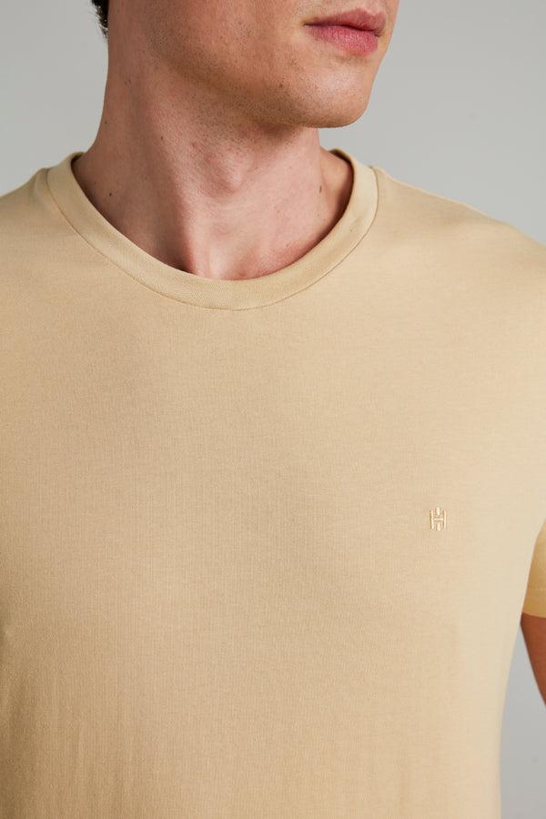 Camiseta Manga Curta Comfort Malha Básica - Amarelo