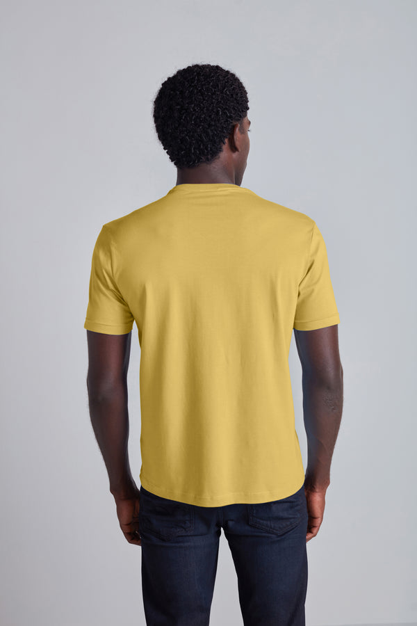 Camiseta Manga Curta Comfort Malha Básica - Amarelo