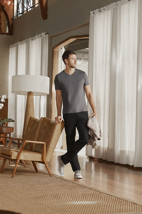 Camiseta Manga Curta Básica Malha Slim Fit - Cinza