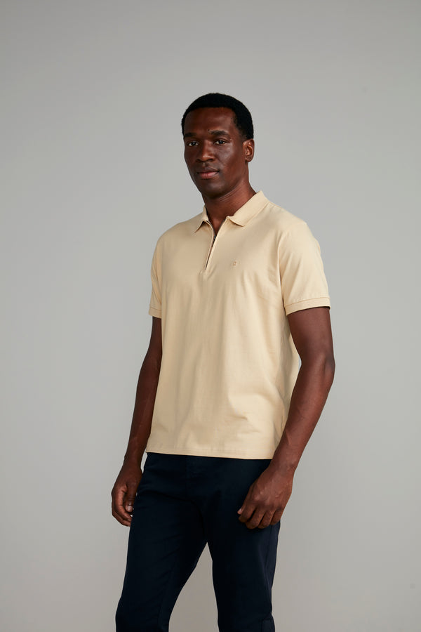 Polo Manga Curta com Zíper Comfort Básica - Amarelo