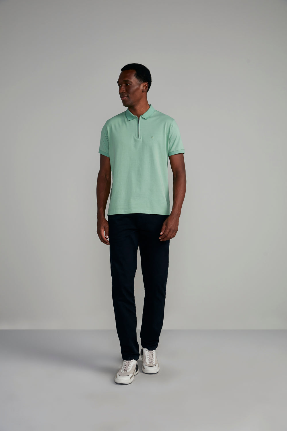 Polo Manga Curta com Zíper Comfort Básica